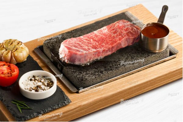 grilled hokubee beef on the hot rock-min-nha-hang-tay-boomerang-view-dep